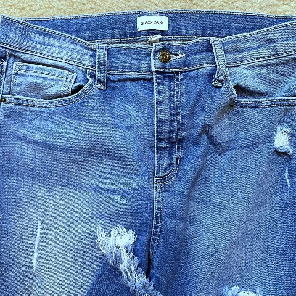 Sneak Peak Jeans - Picture 6 of 7